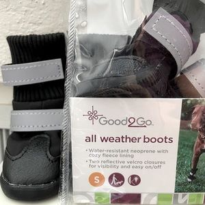 NWT All weather boots for dogs size small
